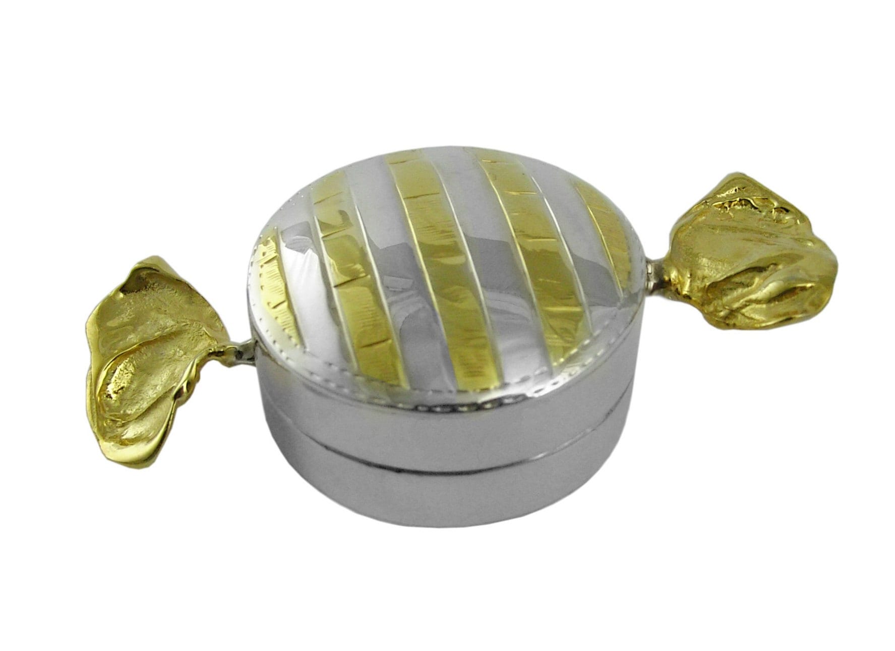 アンティーク雑貨 Vintage London Hallmark 1986 Pill Box SMALL ENGRAVED STERLING SNUFF/PILL BOX~6 HALLMARKS~JOHN