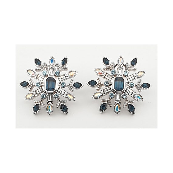 Christmas Snowflake Earrings Rhodium Plated Metal Alloy Set With Sparkling Swarovski Crystals by Jewelaridesigns Etsy