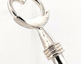 私の心への鍵.ソリッドスターリングシルバーの鍵型キーホルダー