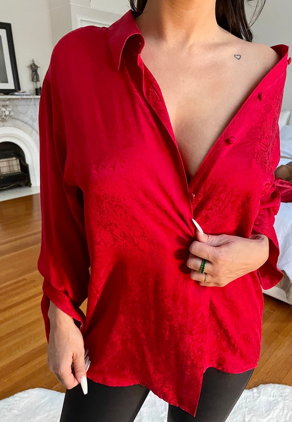 Vintage 100% silk red flowered long-sleeved blouse