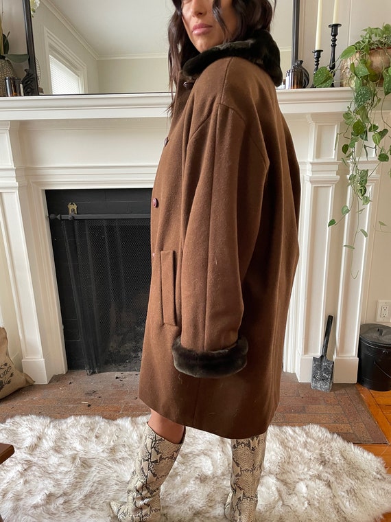 Vintage brown wool coat like new faux fur collar … - image 2