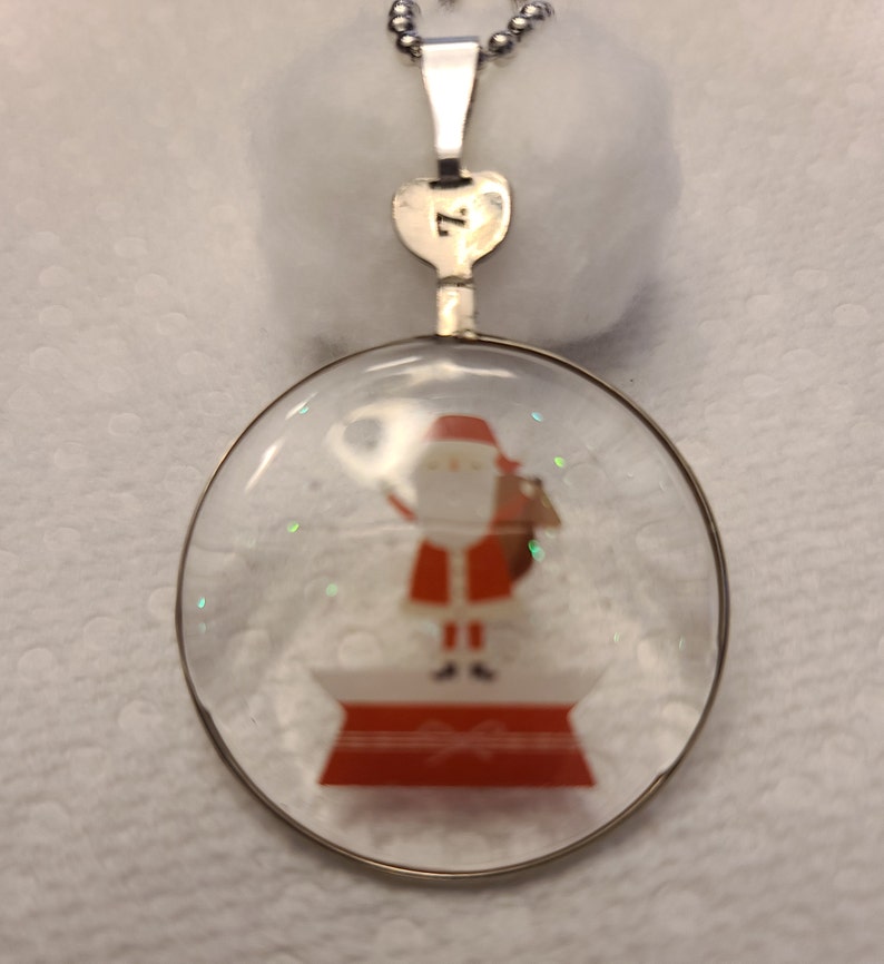 Vintage Lens Necklace for Christmas!