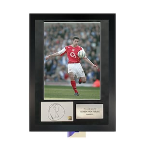 Robin van Persie | A3 handgesigneerde fotolijst met COA