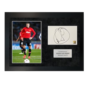 Robin van Persie | A4 handgesigneerde fotolijst met COA