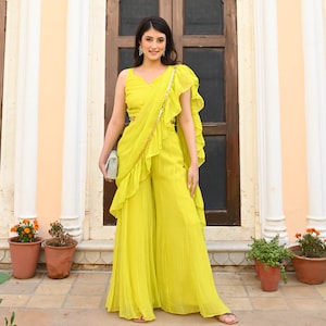 Gelber Georgette Lurex Saree: Drapiertes indisches Ensemble