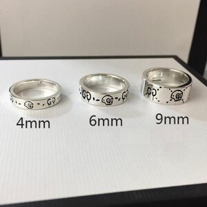 gucci ghost ring on hand