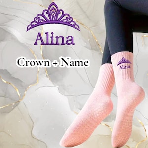 Embroidered Custom Grip Socks Pilates yoga grip name text logo Non slip personalised sock grip yoga socks with club name or business logo