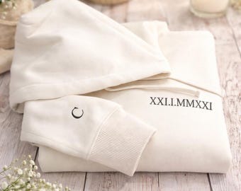 ローマ数字刺繍パーカー：パーソナライズされた記念日スウェットシャツ