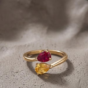 14k Solid Gelbgold Rubin & Citrin Ring, verstellbarer Ring, Zwei-Stein-Ring, personalisierte Birthstone Schmuck, Verlobungsring, Ehering