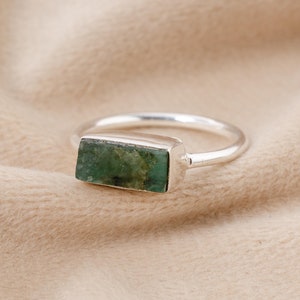Raw Emerald Ring, 925 Sterling Silver Ring, Genuine Emerald Statement Ring, Handmade Jewelry, Gift for Her, Rare Emerald Silver Ring