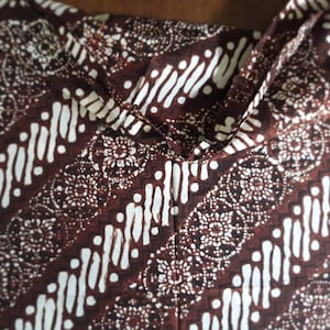2.3 yd PARANG SELING NITIK classic motif batik cap sogan Jogja, Indonesian hand stamped batik fabric, batik wall art, textile art, sarong