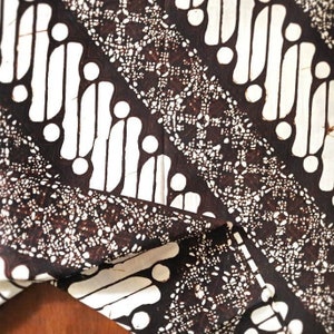 2.3 yd PARANG SELING NITIK batik cap sogan Jogja, Indonesian hand stamped batik fabric, batik wall art, textile art, tribal ethnic clothing