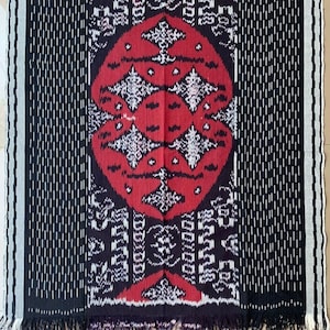2.6 yd Indonesian handwoven ikat fabric, ethnic hand dyed fabric, tribal textile art, woven picnic blanket throw sarong beach wrap bedspread