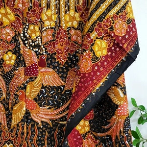 2.57 yd handwritten batik tulis LASEM - Walet Latar Sekar Jagad, Swallows on Flower Universe, silk cotton Indonesian hand drawn batik fabric