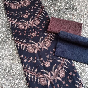 2 m langer indonesischer Batik Baumwollstoff, handbedruckt, ethnischer Sarong Wickelrock, Lungi, Tribal Batik gemusterte Textilien, Schneiderei, Polsterung