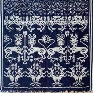 2.6 yd Indonesian handwoven ikat fabric wall hanging, ethnic hand dyed fabric, tribal textile art, tapestry blanket throw, sarong, bedspread