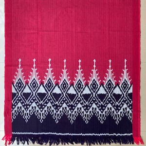 2.6 yd Indonesian handwoven ikat fabric, ethnic hand dyed fabric, tapestry blankets, ikat upholstery fabric, tribal textile art, sarong wrap