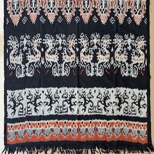 2.6 yd Indonesian handwoven ikat fabric wall hanging, ethnic hand dyed fabric, tribal textile art, tapestry blanket throw, sarong, bedspread