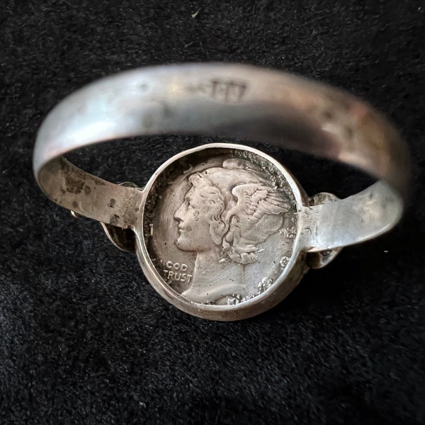 Antique Silver Monogram Ring made from an American Dime Coin - Large size X/Y