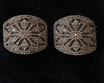 pins en clips Kleding & schoenclips French Pair of Antique Cut Steel Shoe Clips Velvet French Cut Steel Shoe Clips Victorian Cut Steel Shoe Buckles French Shoe Buckles Sieraden Broches 