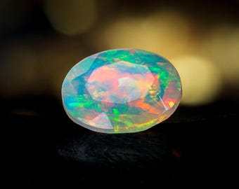 Natuurlijke Ethiopische Welo-opaal – ovaal gefacetteerd (1,80 cts) | Wit regenboogvuur