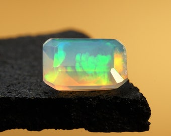 RARE ! OPALE BLANCHE MULTICOLORE D'ETHIOPIE : 3,11 CARATS ★ P408.135t
