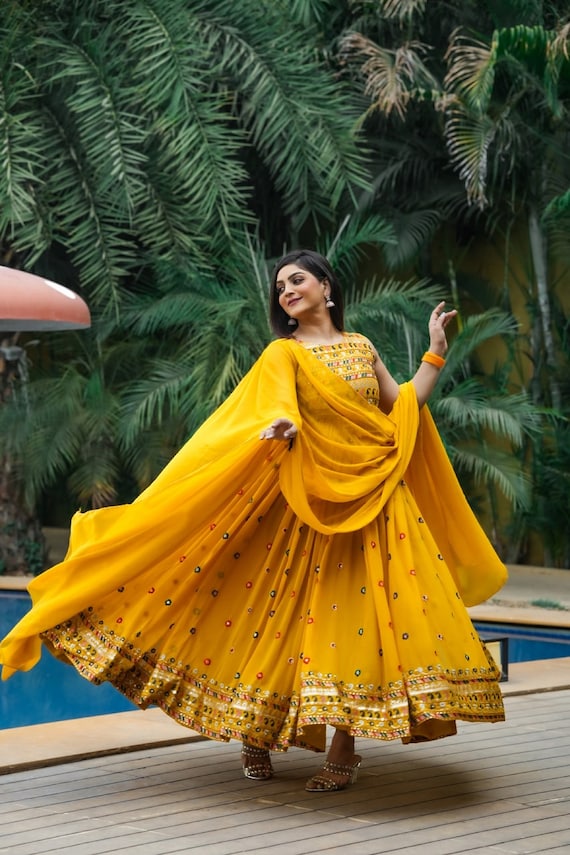 bride wedding photos shoot | Haldi ceremony outfit, Haldi poses for bride,  Haldi photoshoot