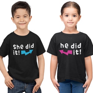 Grappige broer zus tweelingen bijpassende T-shirt | Hij deed het, zij deed t-shirts voor broers en zussen | Jongen meisje tweeling kinderen shirt | Kinderen broer zus cadeau aanwezig