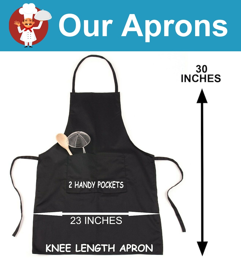 Pu&ograve; includere: Grembiule nero lungo fino al ginocchio con due tasche e spalline regolabili. Il grembiule misura 76 cm di altezza e 58 cm di larghezza. "2 Handy Pockets" e "Knee Length Apron" sono stampati sul grembiule.