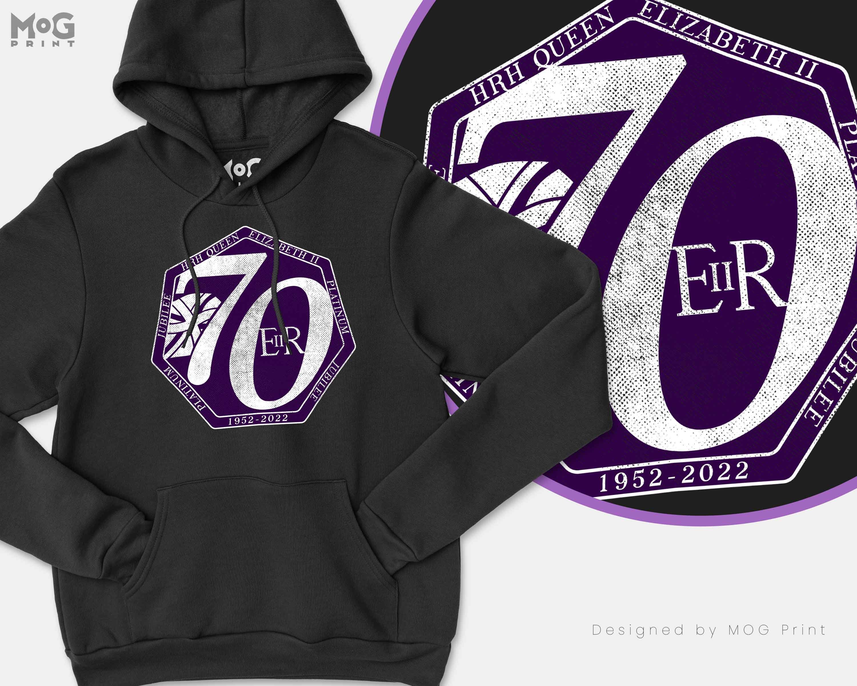 Discover Union Jack 70 Years Platinum Jubilee 2022 Hoodie | Queen Jubilee Union Jack Gifts | Queen Elizabeth II | Queen Hoody British Royal Family UK