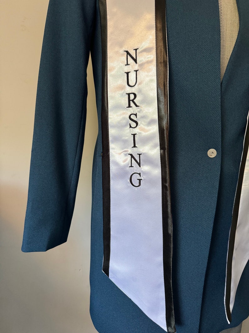 Étole de remise des diplômes d'infirmière pour la promotion d'infirmières de 2024, infirmière à ceinture avec logo médical brodé image 8