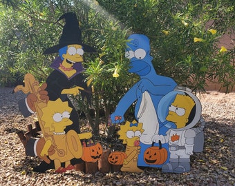 Treehouse of Horror 2 Piece Wooden Yard Display
