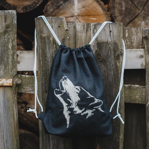 Back pack Wolf Embroidery, 100% Linen without admixtures. Perfect for summer and ideal for Gym, School, Beach or a walk.