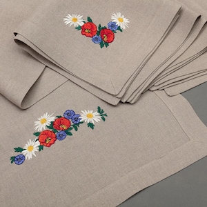 Table Runner + 4 linnen servetten met poppy bloem borduurwerk, vintage tafel decor, tijdloze elegante boho. Aangepaste linnen stof tafelkleed.