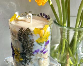 Candera Candles Meadowlight Botanical Soy Candle Wildflower Spring Decor Gift