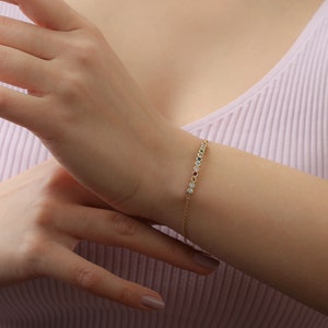 Bracelet pierre de naissance en or massif 14 carats Bracelet personnalisé Cadeau pour elle Cadeau danniversaire Cadeau personnalisé Cadeau de la fête des mères Cadeau pour les femmes image 3