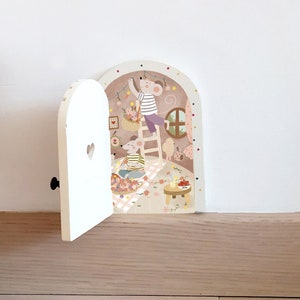 Ilustración Pequeña Puerta Mágica / Puerta de Hadas / Primavera