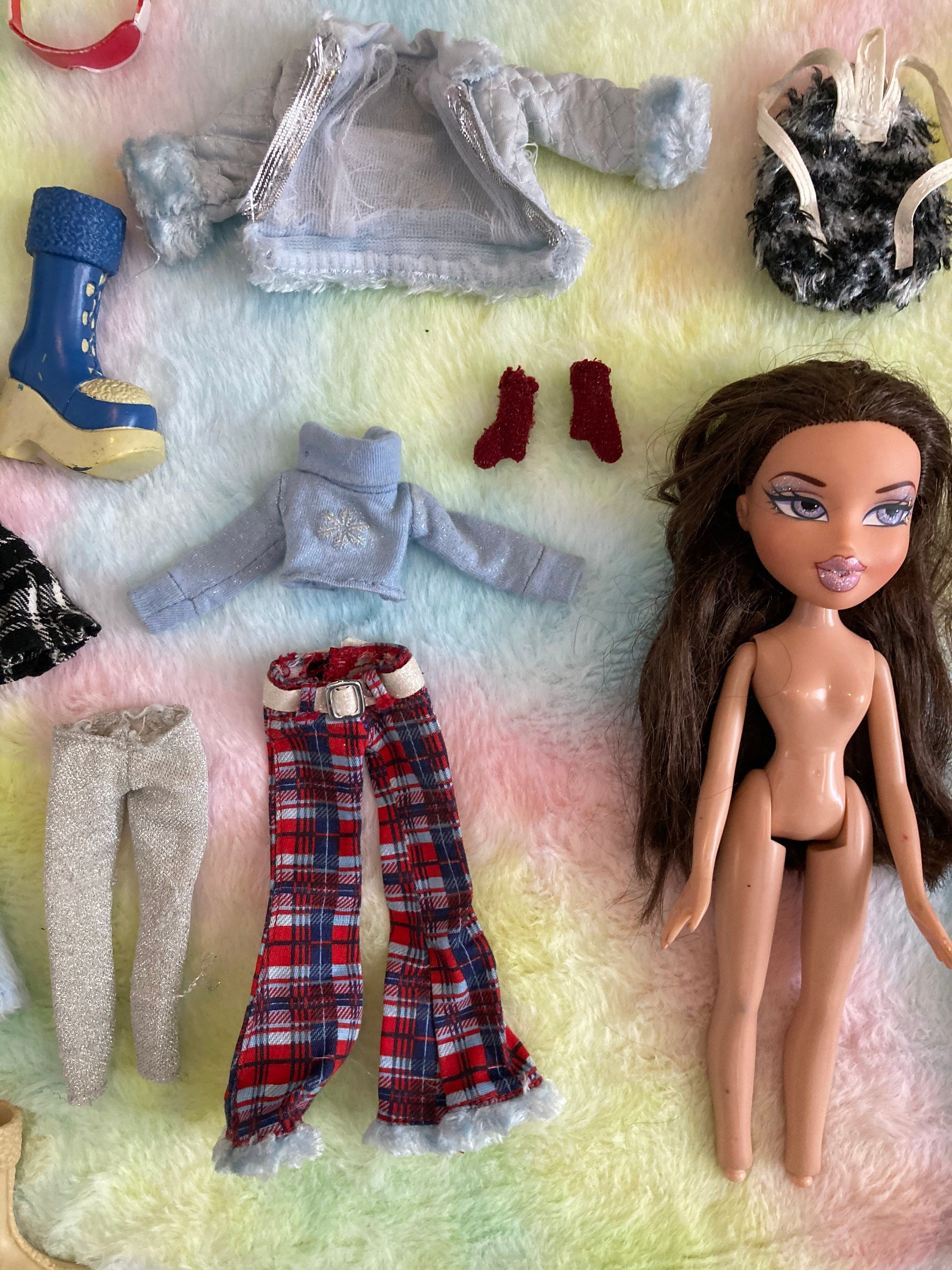 Vintage Early Y2k Bratz Dolls Clothes and Accessory Item Bundle -  UK