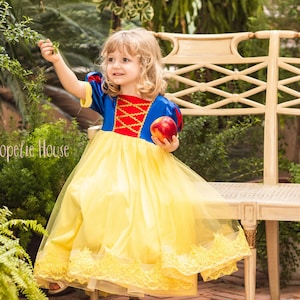 Snow White princess dress, Elegant Dress, Party Dress, Pretty Dress, Birthday Dress, Tutu Dress, Kids Dress