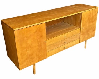 Mid Century Modern Paul McCobb Planner Group Credenza With Hutch