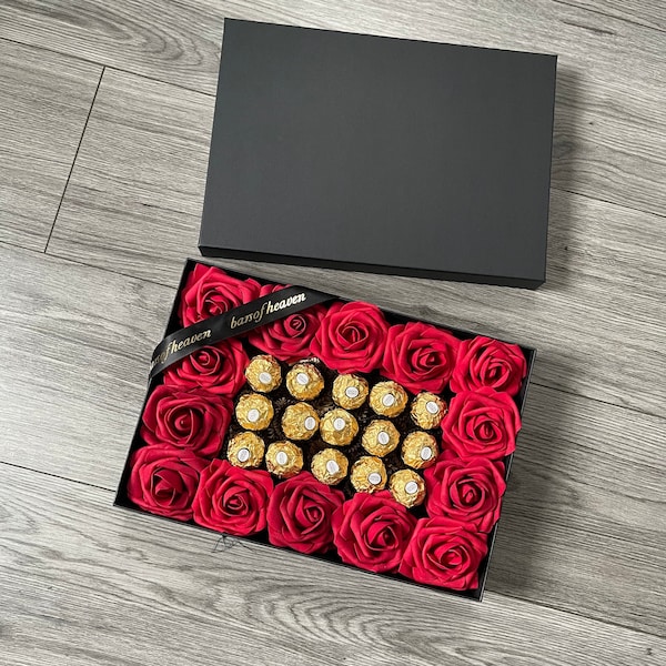 Luxury Chocolate & Rose Box Gift- Hatbox, Home Decor, Flower Arrangement, Wedding Hamper, Anniversary, Mother's Day, Flower box, Ferrero