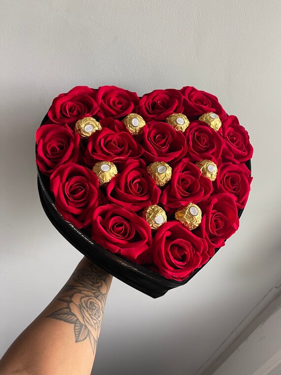 Pics Of Chocolate Roses And Hearts