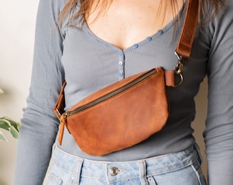 Leather fanny pack, Crossbody bag, Monogrammed fanny pack, Custom fanny pack, Leather crossbody bag, Vegan fanny pack, Travel fanny pack