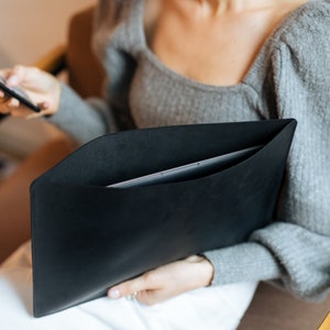 Leather Laptop Sleeve, Laptop Case, Custom Macbook Case, Macbook pro 15 case leather, Macbook Air Cover, womens laptop bag, mens laptop bag