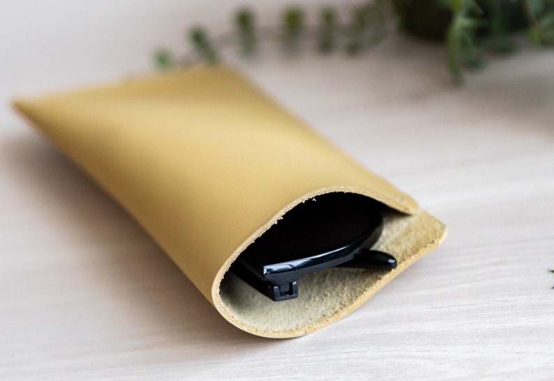 Leather glasses sleeve, Glasses case leather, Sunglasses case leather, Soft glasses case, Leather accessory, Glasses case women, Glasses case, Glasses case men, Mens glasses case, Glasses sleeve, Sunglasses case, Sunglass case, Leather glasses case