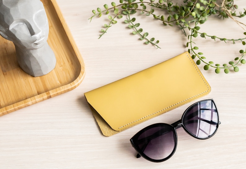 Leather glasses sleeve, Glasses case leather, Sunglasses case leather, Soft glasses case, Leather accessory, Glasses case women, Glasses case, Glasses case men, Mens glasses case, Glasses sleeve, Sunglasses case, Sunglass case, Leather glasses case