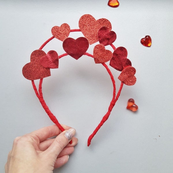 Diadema de la reina de corazones, tiara de corazones, corona de corazones rojos, diadema de San Valentín rojos harts, diadema del día de San Valentín, corona del día de San Valentín