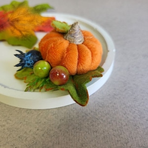 Halloween Pumpkin and Forest Berries Hair Clips, Pumpkin Hair Accessories, Autumn Hair Clips, Halloween Hair Clip, Birthday Party Favors
