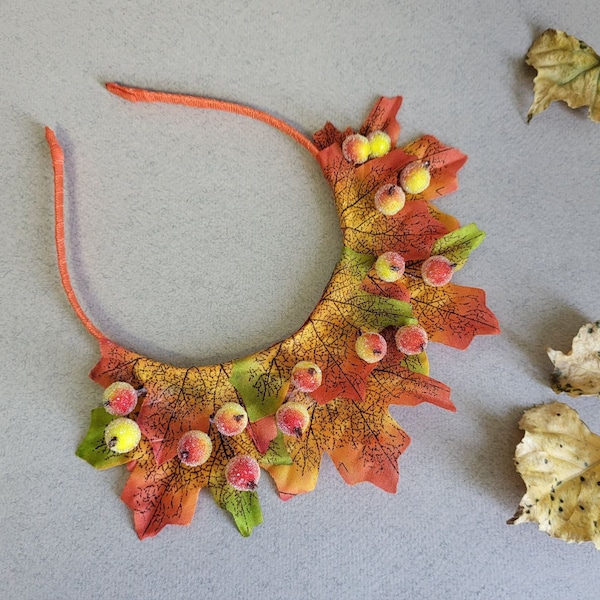 Autumn Headband with Leaves and Berries, Forest Headpiece for Woodland Birthday Party, Autumn Maple Leaf Crown, Thanksgiving Day Headband