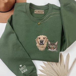 Custom EMBROIDERED Pet Sweatshirt, Custom Dog Portrait, Dog Sweatshirt, Pet Face Shirt, Dog Mom Gift, Dog Embroidery, Personalized Gifts